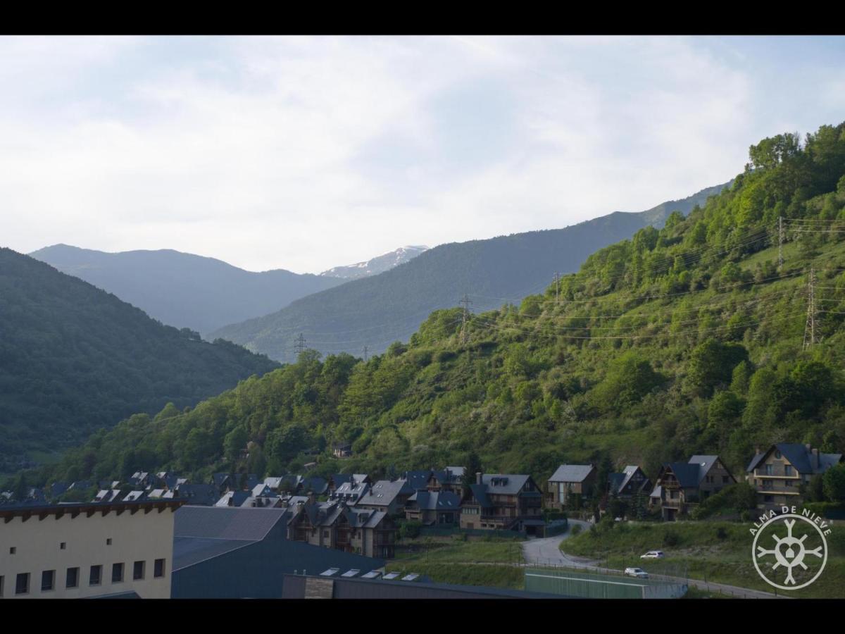 Audeth De Alma De Nieve Lägenhet Vielha Exteriör bild